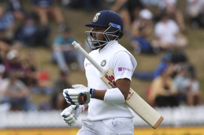 கோபமாக முறைத்து பார்த்த ரோஹித் சர்மா.. இளம் இந்திய வீரருடன் மோதல்.. பின்னணி!