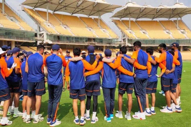 தூது போன வீரர்கள்.. சேப்பாக்கத்தில் கோலி - ரோஹித் இடையே நடந்தது என்ன?