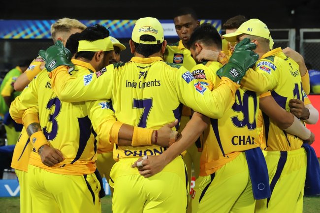 வீரர்களுக்கு அடுத்தடுத்து கொரோனா.. மொத்தமாக நிறுத்தப்பட்ட ஐபிஎல் 2021.. அதிர்ச்சி சம்பவம்