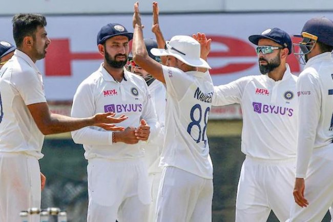 சக்ஸஸான ப்ளான் ‘பி’.. பந்துவீச்சில் அனுபவம் முழுவதையும் இறக்கிய கோலி.. 3ம் நாள் ஆட்டத்தின் முழு விவரம்